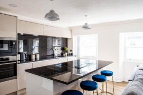 Monterey Residence - Stunning, Duplex Apartment in the Heart of Kendal